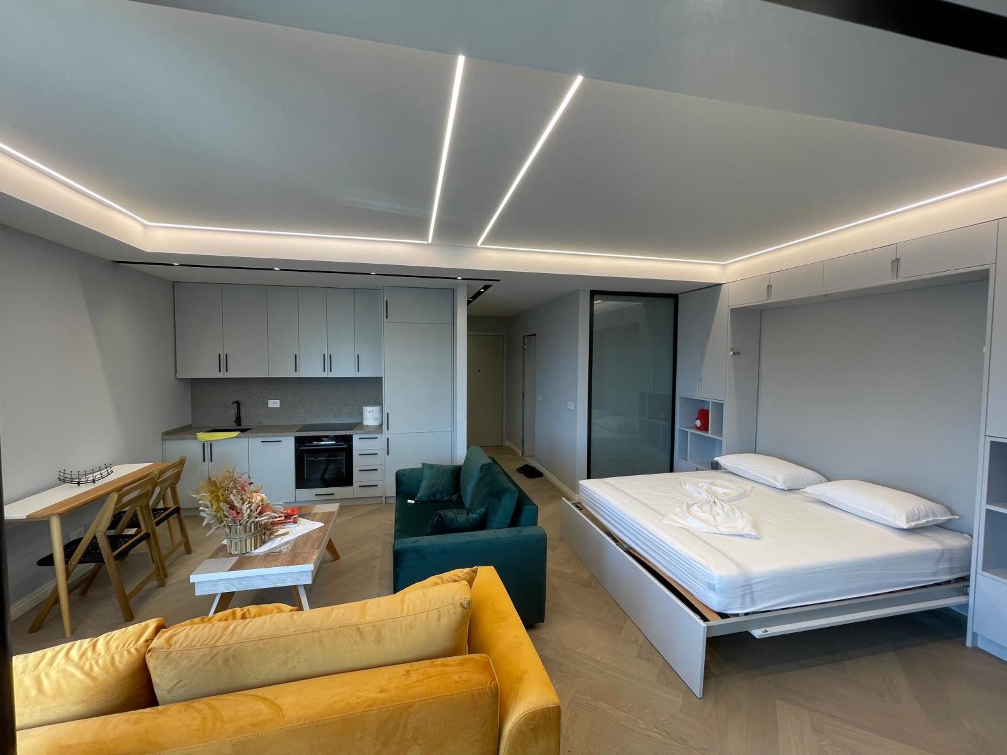 Luxury One Bedroom Apartment Тирана Екстер'єр фото