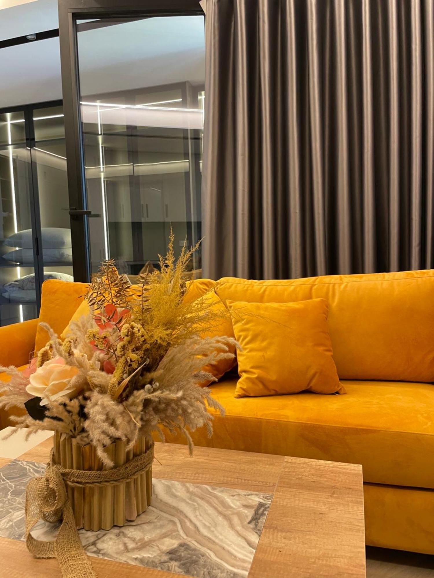 Luxury One Bedroom Apartment Тирана Екстер'єр фото