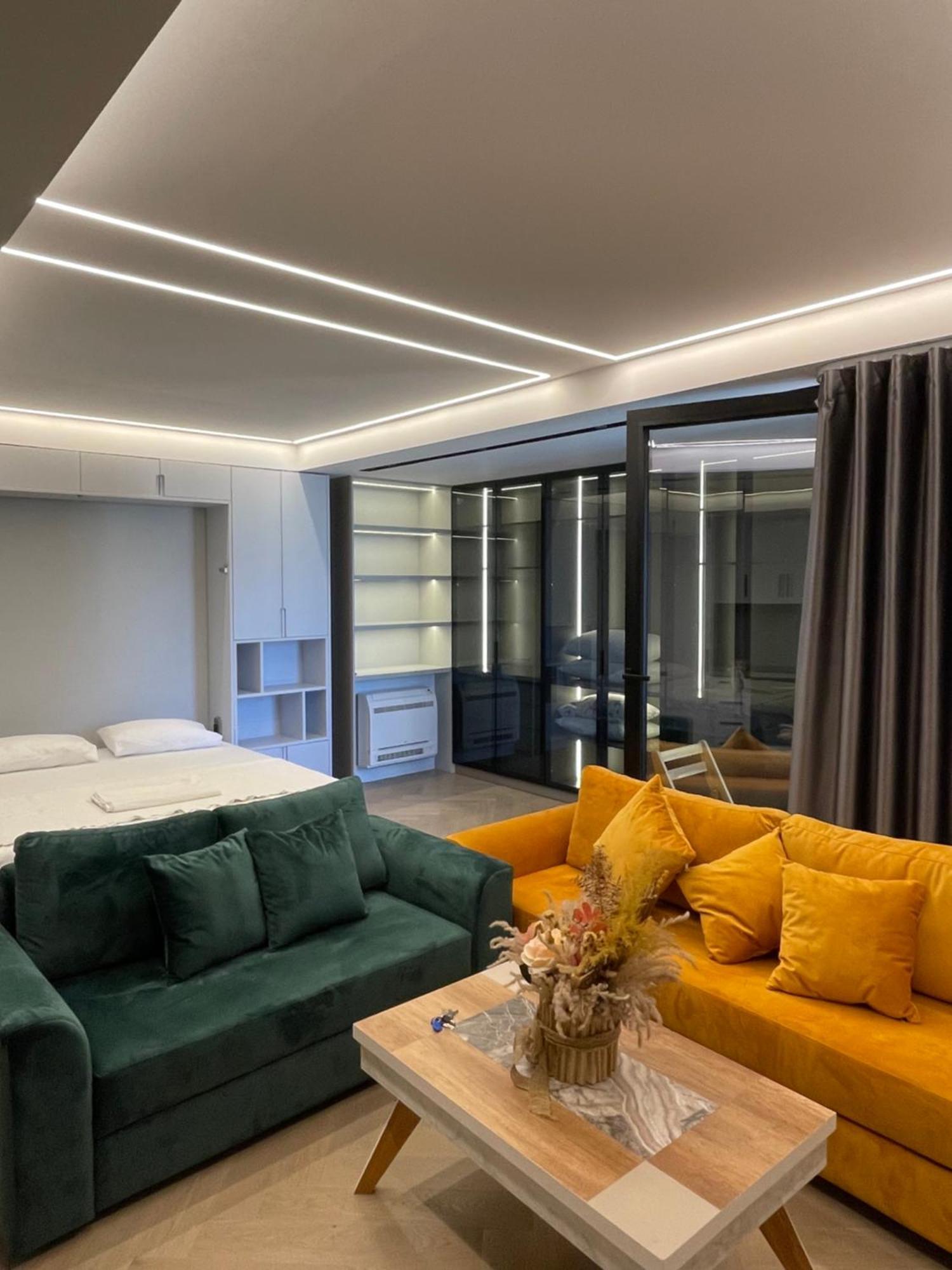 Luxury One Bedroom Apartment Тирана Екстер'єр фото